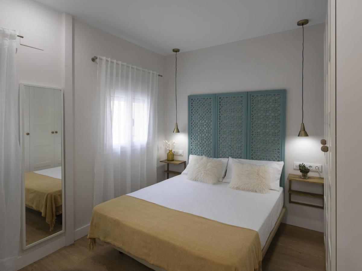 Beautiful Blue Triana Apartment Seville Ngoại thất bức ảnh