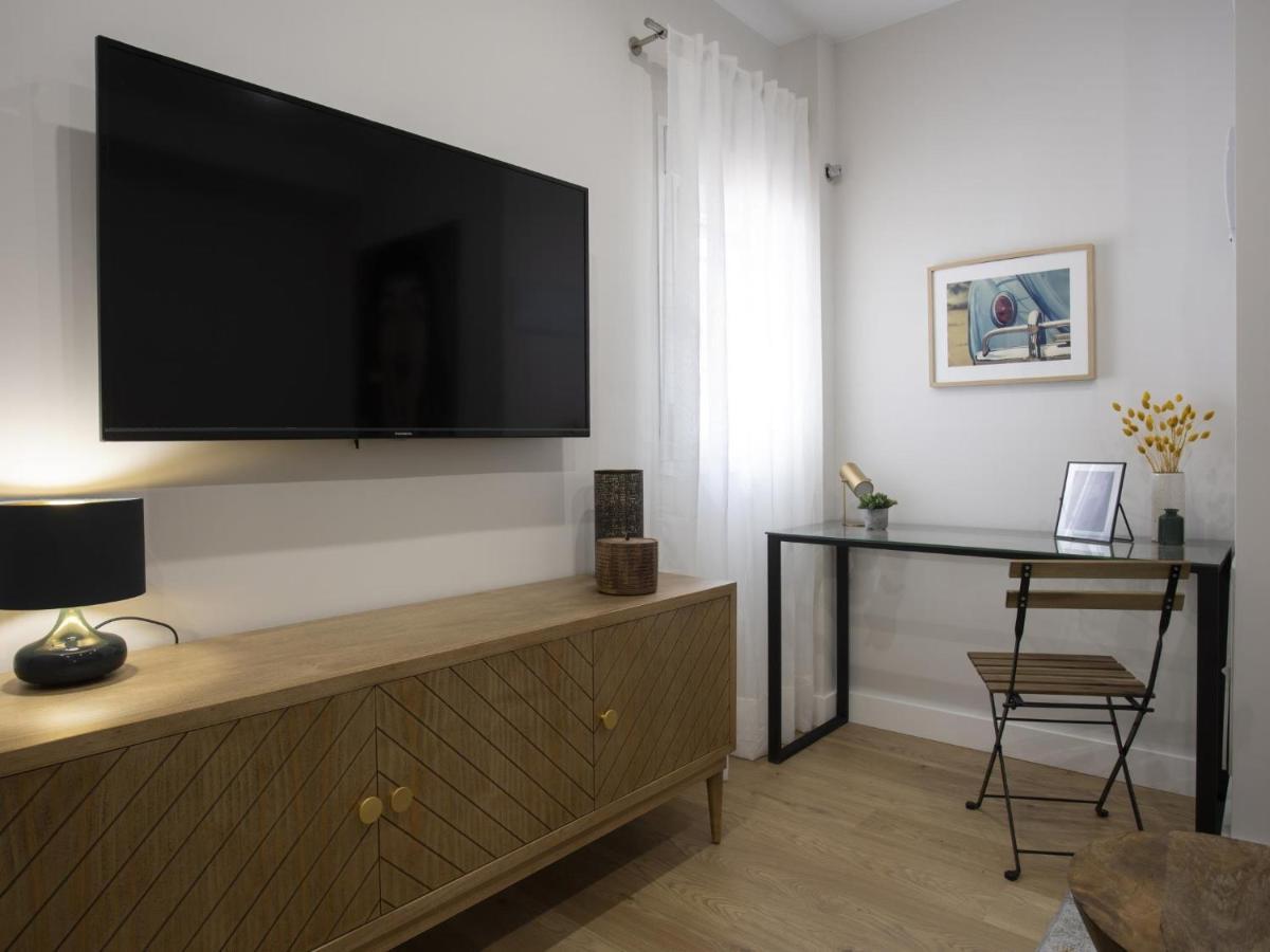 Beautiful Blue Triana Apartment Seville Ngoại thất bức ảnh