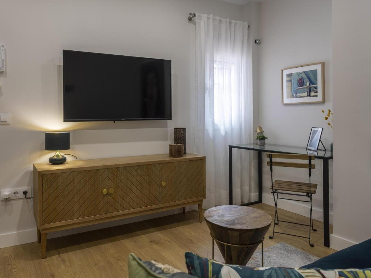 Beautiful Blue Triana Apartment Seville Ngoại thất bức ảnh