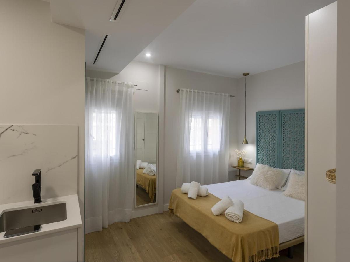 Beautiful Blue Triana Apartment Seville Ngoại thất bức ảnh