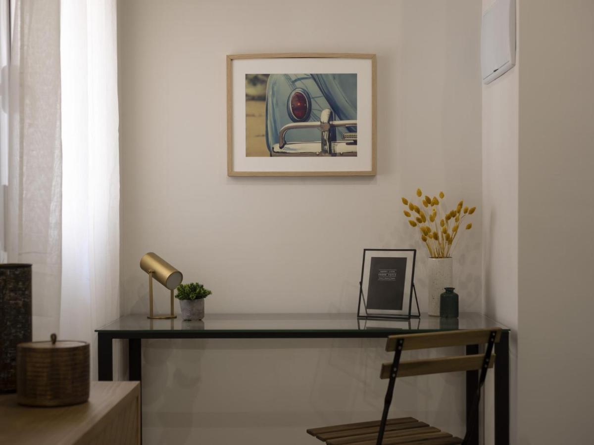 Beautiful Blue Triana Apartment Seville Ngoại thất bức ảnh