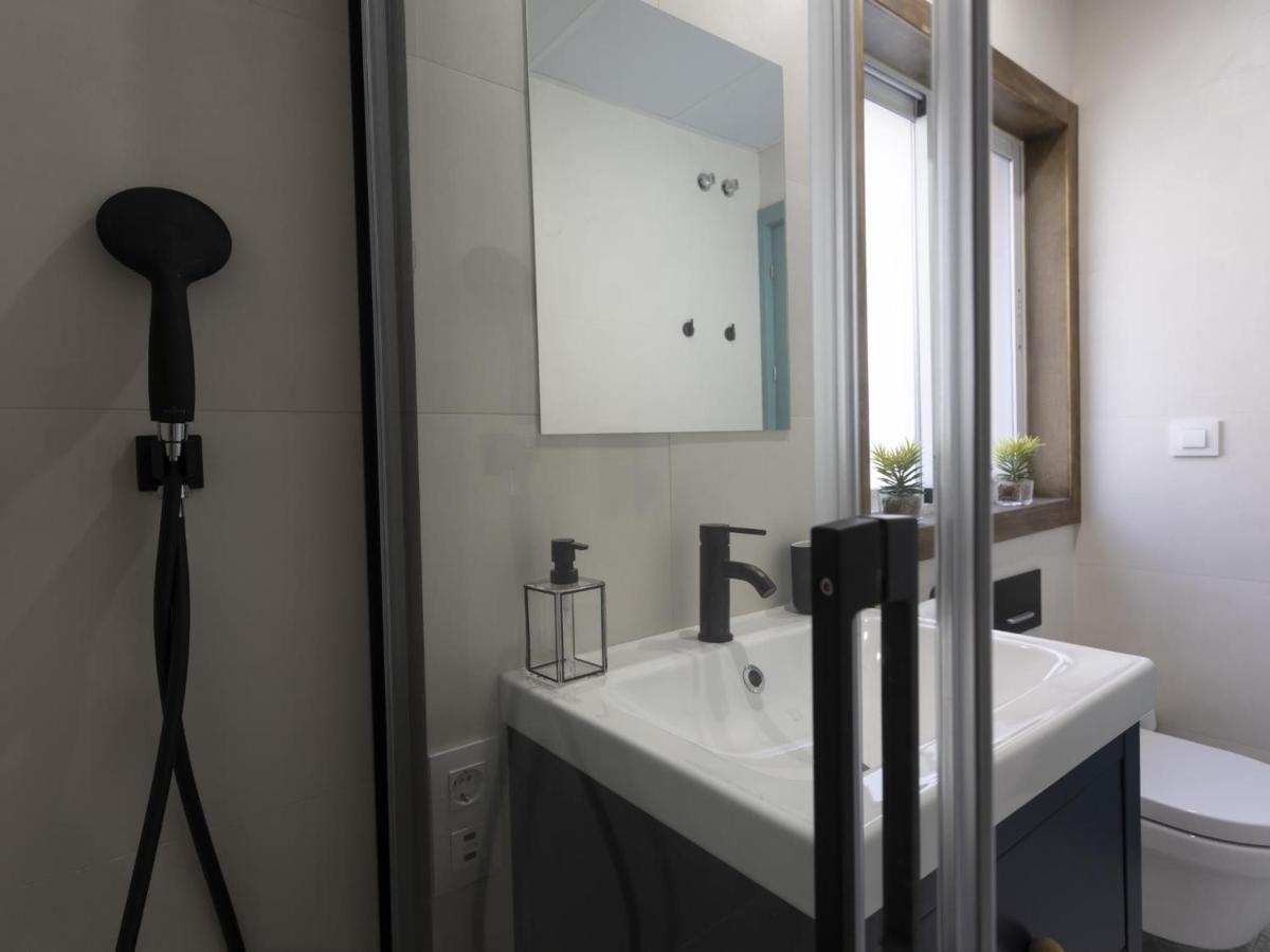 Beautiful Blue Triana Apartment Seville Ngoại thất bức ảnh